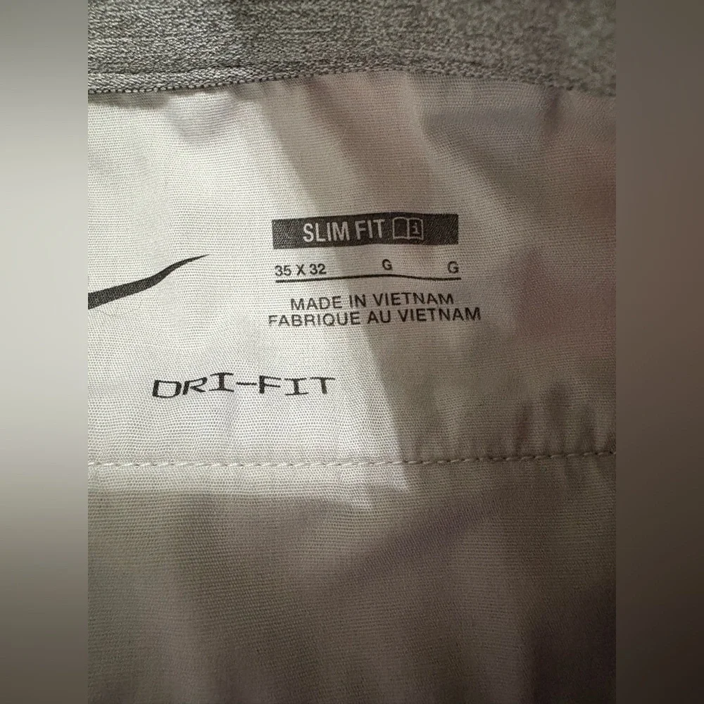 Nike Men's Dri-FIT UV Slim-Fit Chino Golf Pants Parachute Beige 35x32